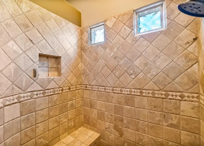 Holiday home Quail Mountain Desert Resort: Heated Pool, Mt Vews, Br's King & Tv's, Hiking