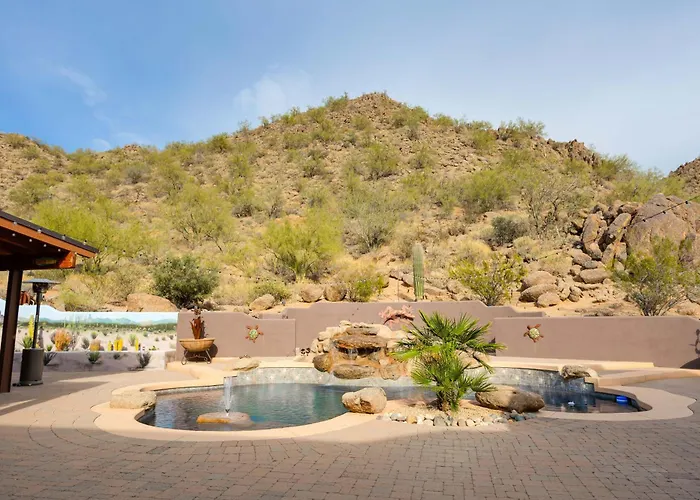 Holiday home Quail Mountain Desert Resort: Heated Pool, Mt Vews, Br's King & Tv's, Hiking *
