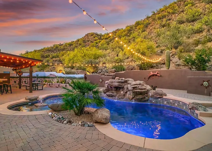 Quail Mountain Desert Resort: Heated Pool, Mt Vews, Br's King & Tv's, Hiking *
